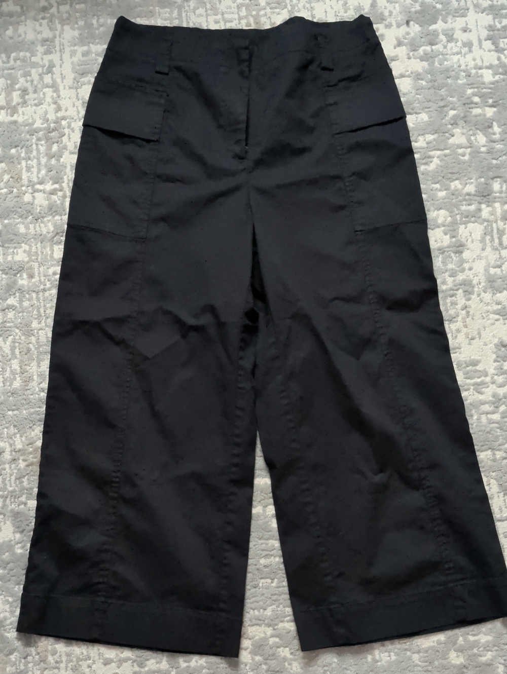 CHICO'S Cropped Wide Leg Cargo Pants